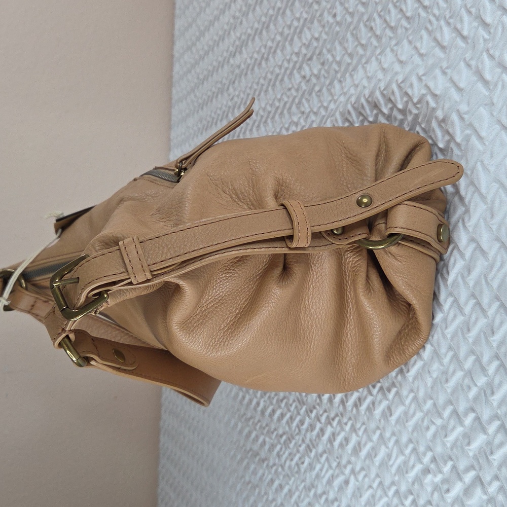 American Leather Co. Hudson Hobo Shoulder Bag. Tan Macadamia Color.NWT 9" Heigh. - Picture 4 of 16